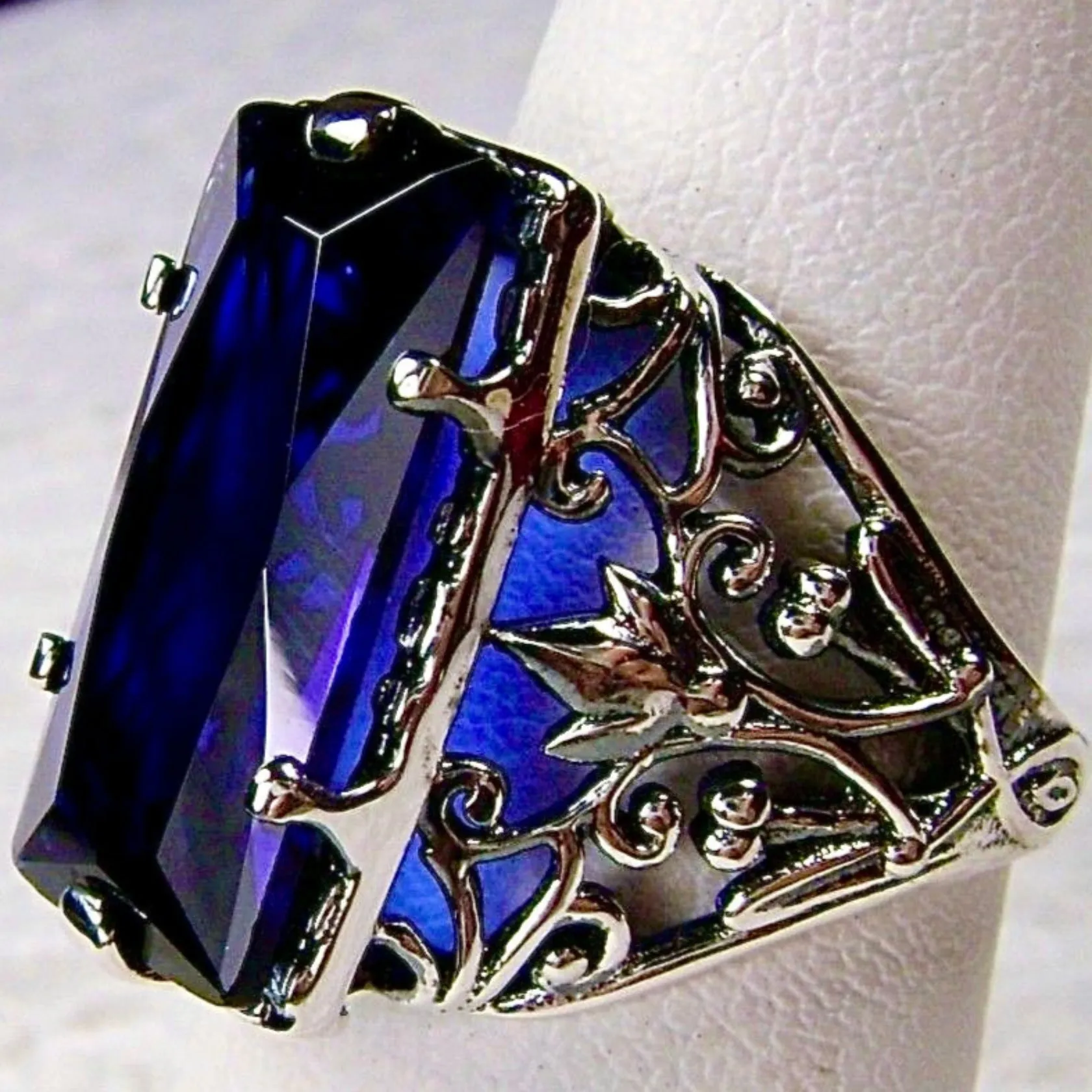 Blue Sapphire Ring, Baguette Gem, Floral Leaf Filigree, Victorian Jewelry, D32