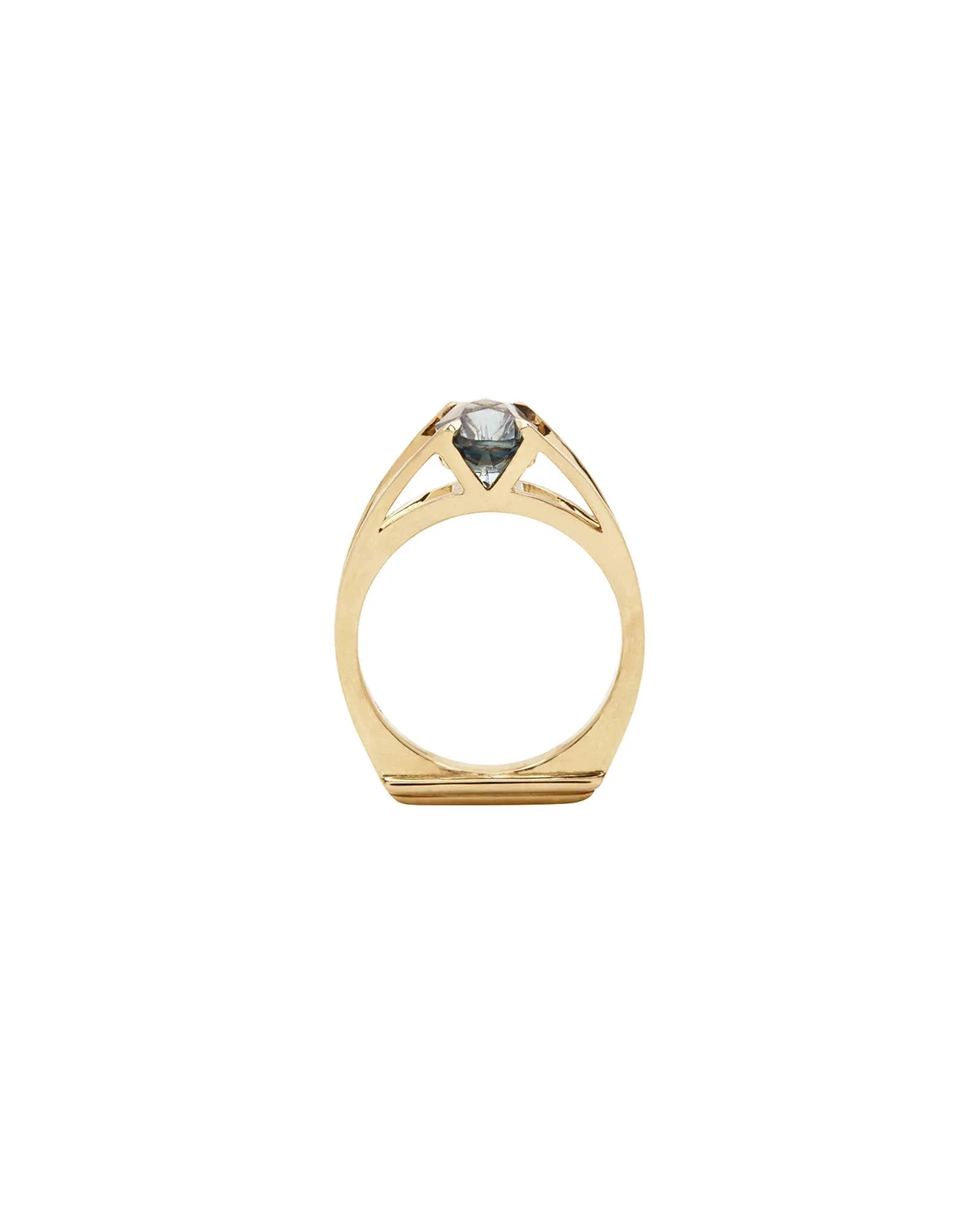Centered Ring Yellow Gold