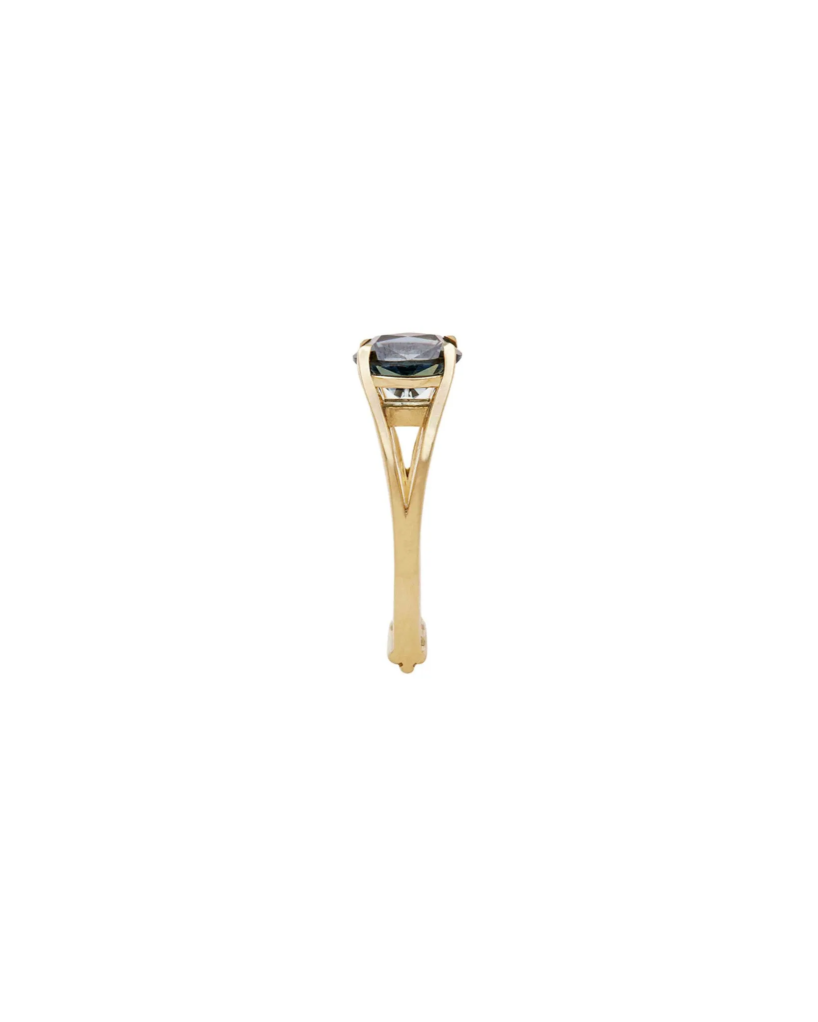 Centered Ring Yellow Gold