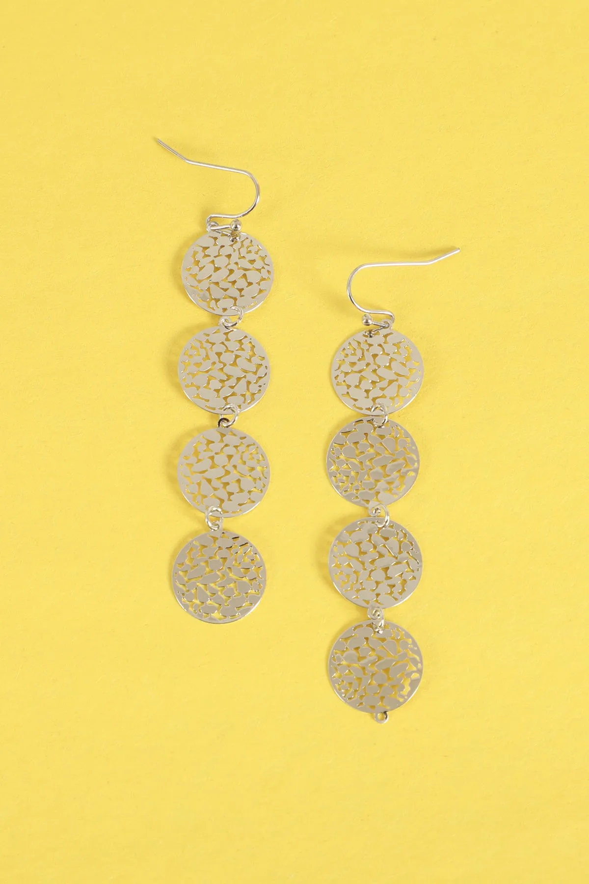 FOUR ROUND FILI DROP EARRINGS