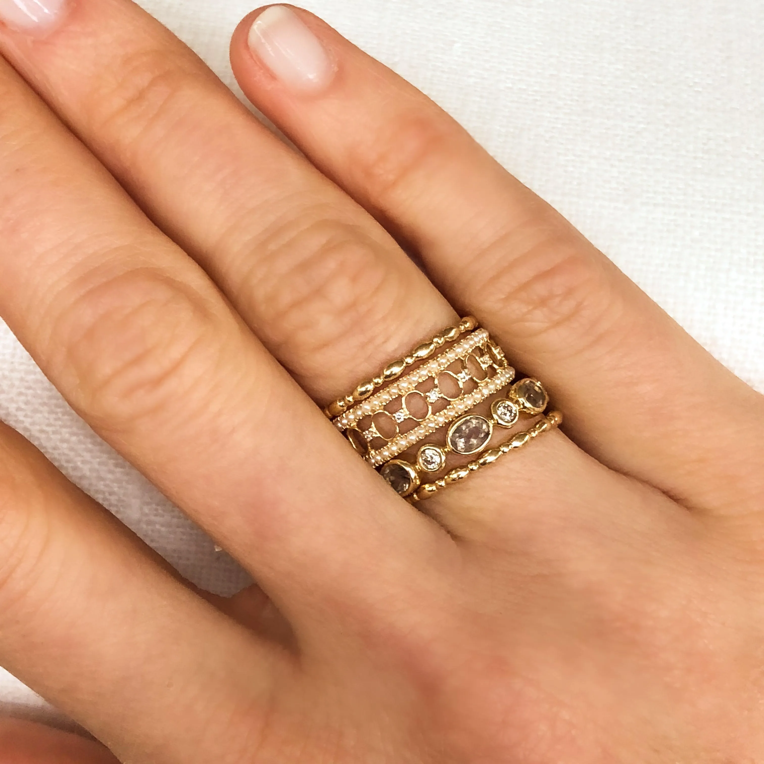 Petite Motif Band