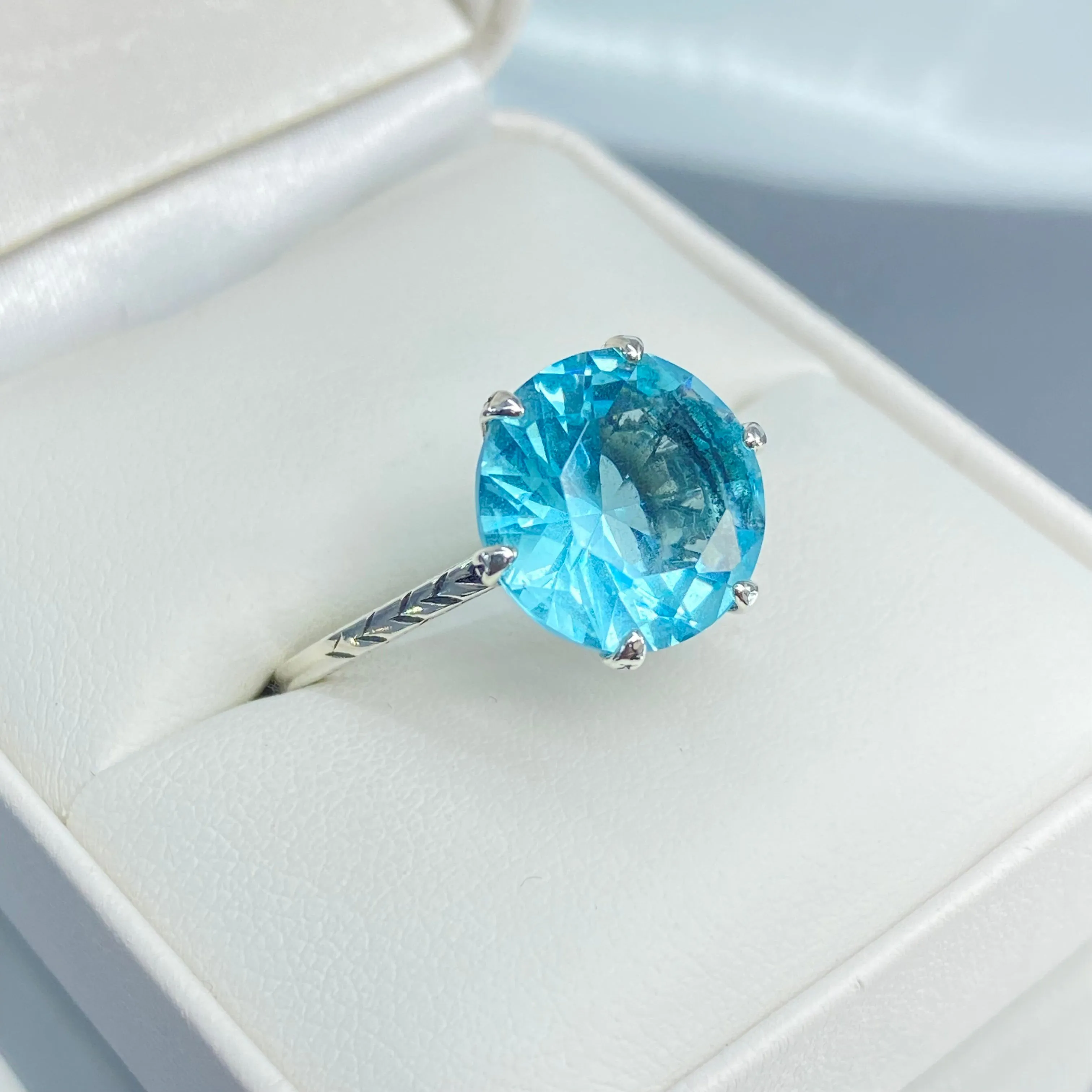 Solitaire Ring, Size 4, Aquamarine Blue Classic Jewelry #D37 - Ready to Ship