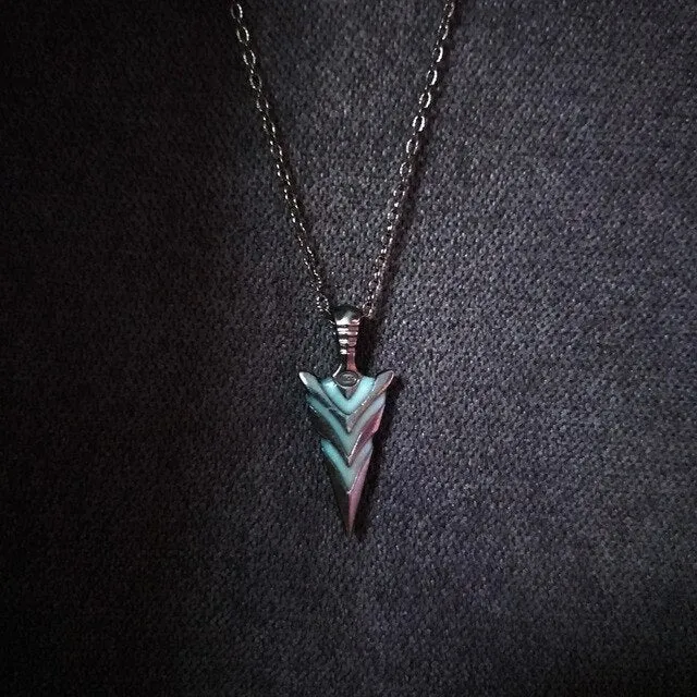 Vintage Punk Luminous Totem Crow Skull Necklace