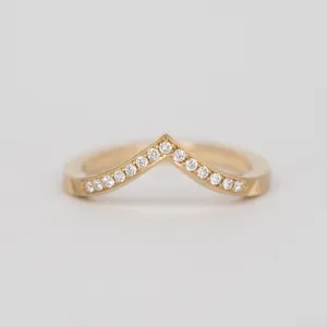 White Diamond Pavé Peak Aurelia Band