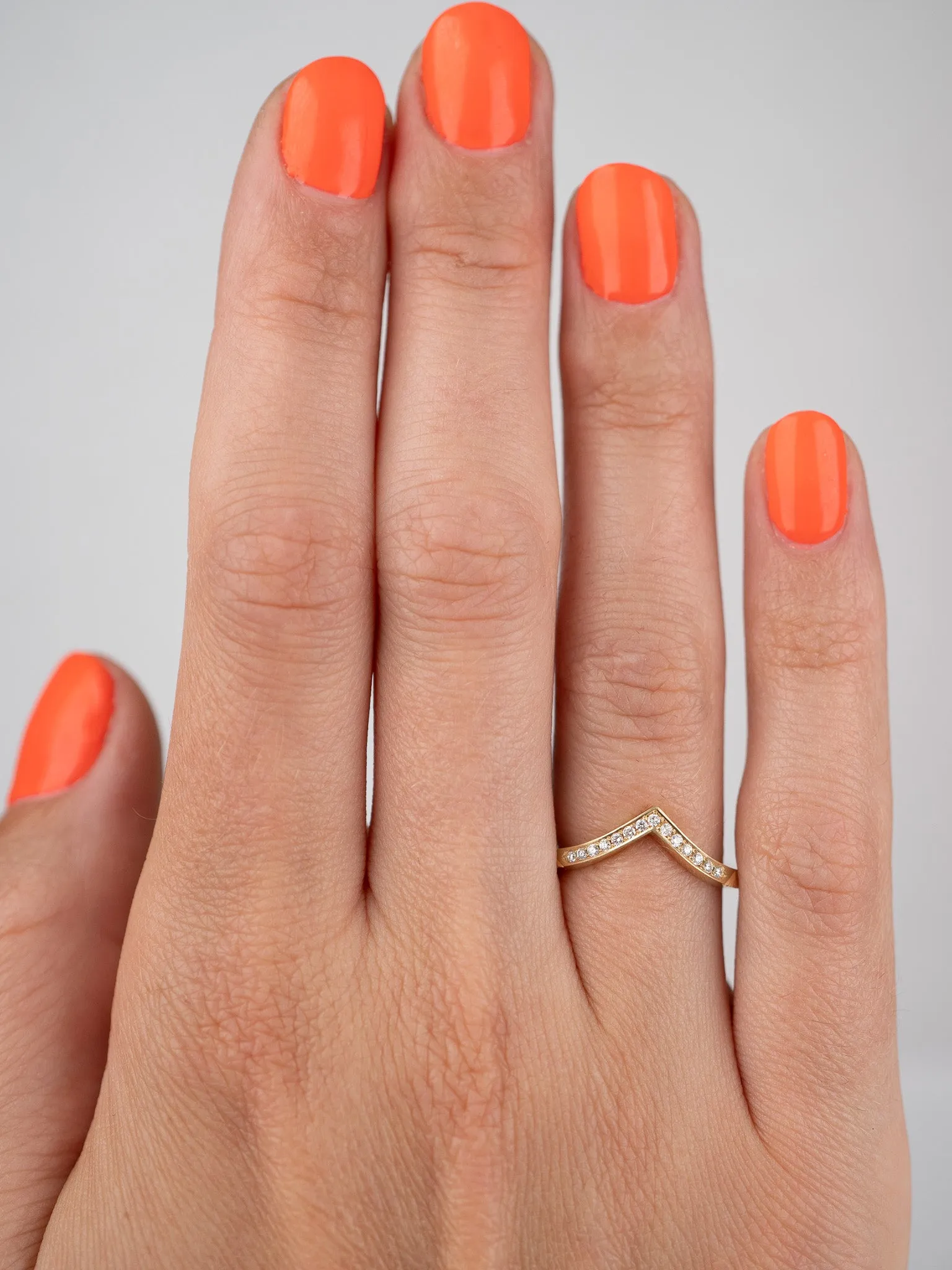 White Diamond Pavé Peak Aurelia Band